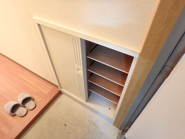 その他　下駄箱付きですので、玄関すっきりです