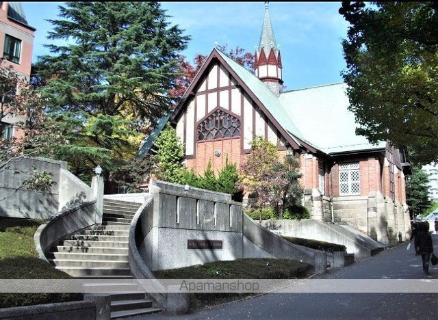 高校・高専　明治学院高等学校（高校・高専）まで696m
