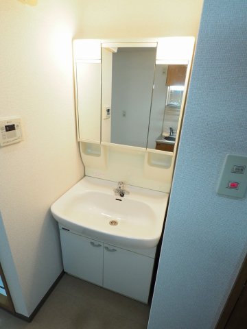 ジェヌイン本山の内装写真