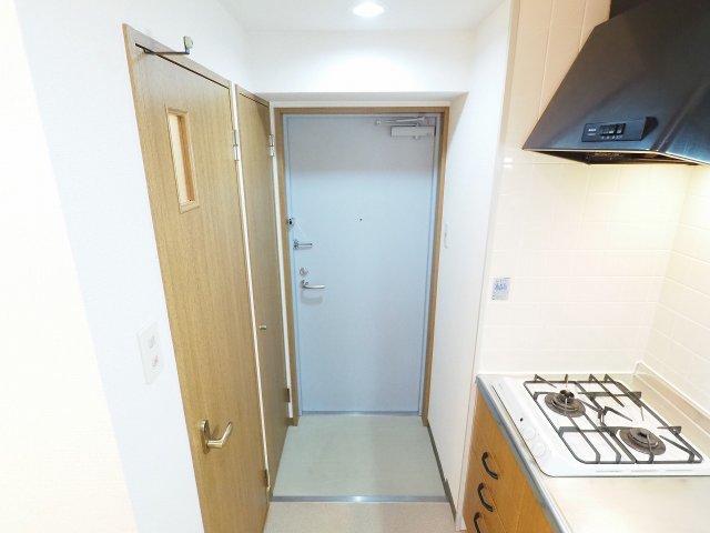 ジェヌイン本山の玄関写真