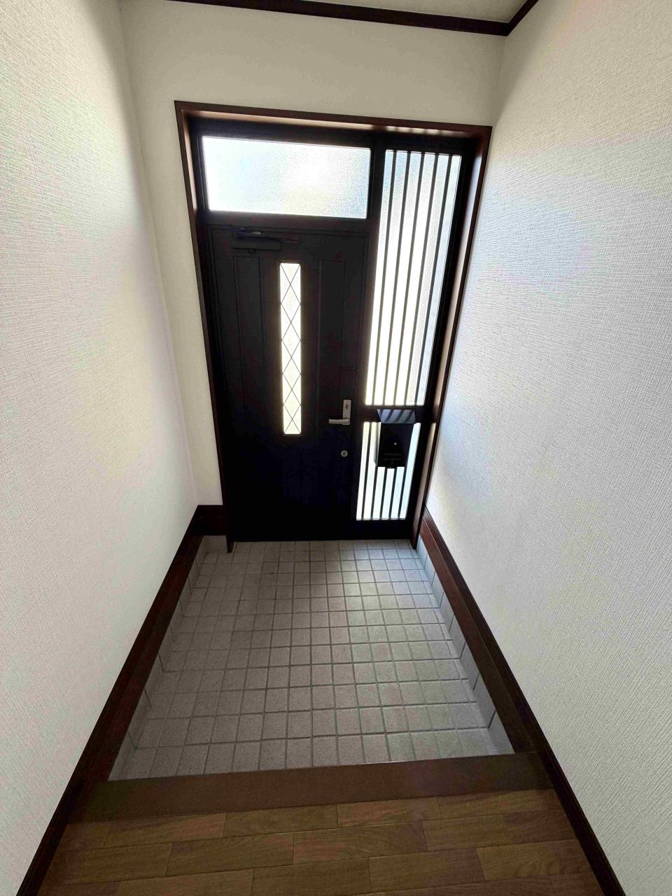 神門ハイツの玄関写真