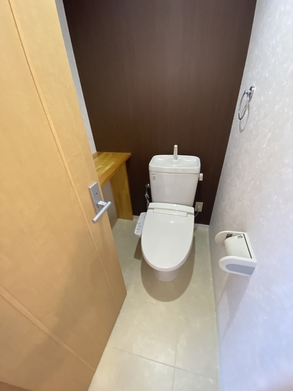 トイレ　ウォシュレット完備