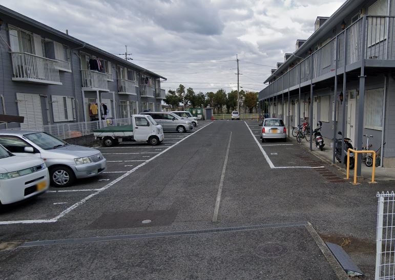 駐車場　車をお持ちの方に嬉しい駐車場付きの物件です