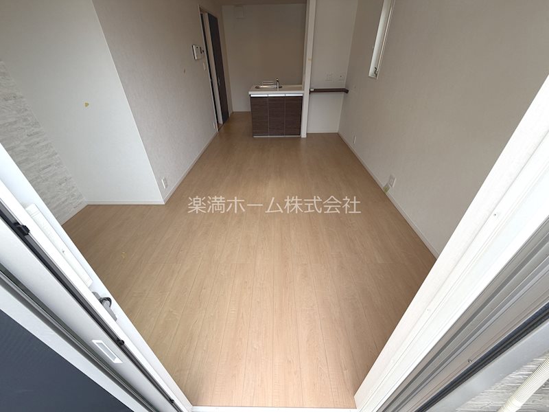 南区八条内田町戸建の居間写真