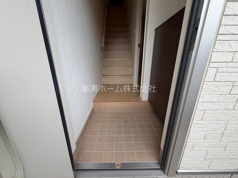 南区八条内田町戸建の玄関写真