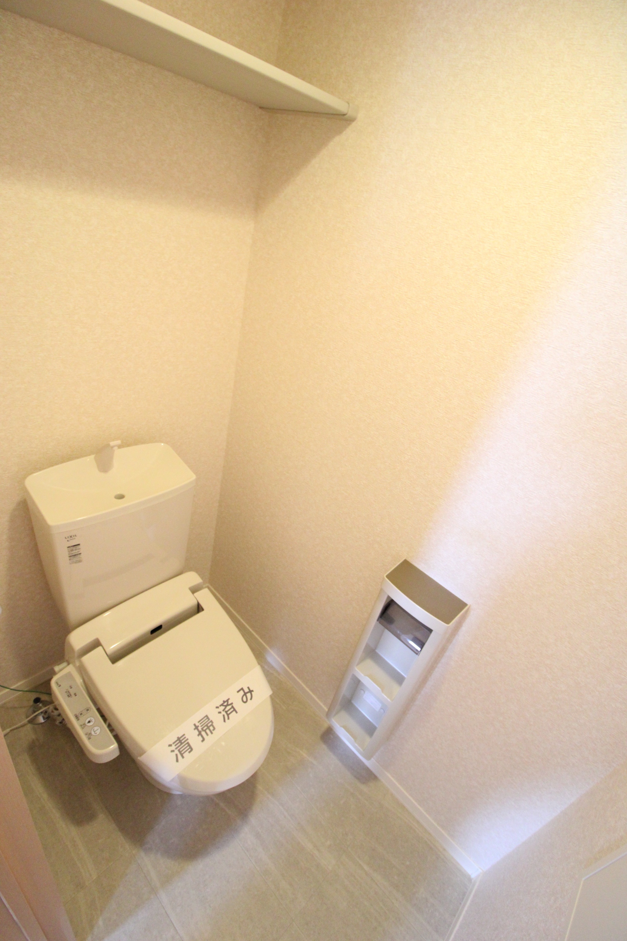 トイレ　シャワートイレ標準完備になりました！！