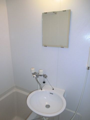 洗面設備　洗面台付き