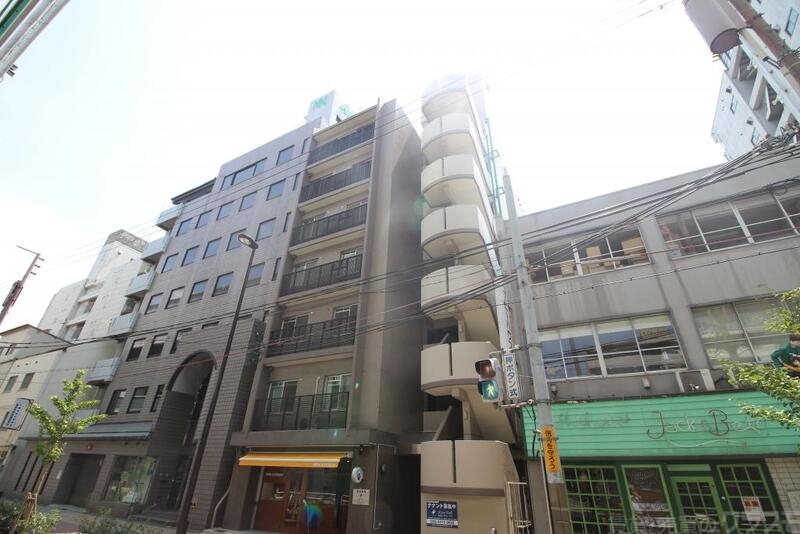 大阪市東成区深江北のマンションの建物外観