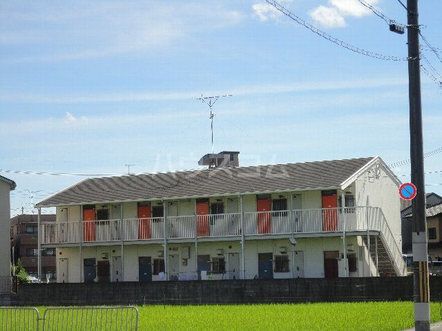 京都市西京区桂上野南町のマンションの建物外観