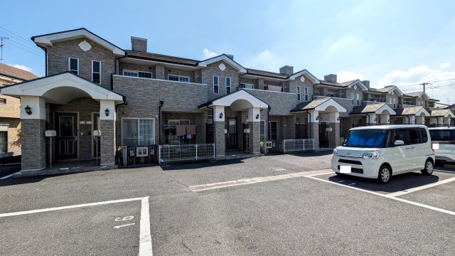 岸和田市神須屋町のアパートの建物外観