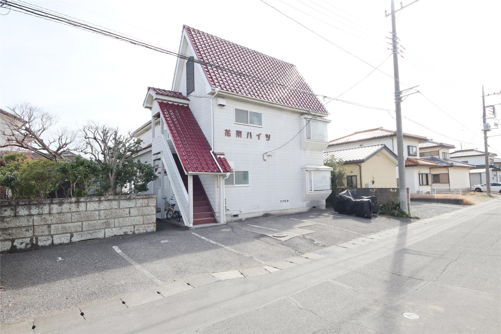 花梨ハイツの建物外観