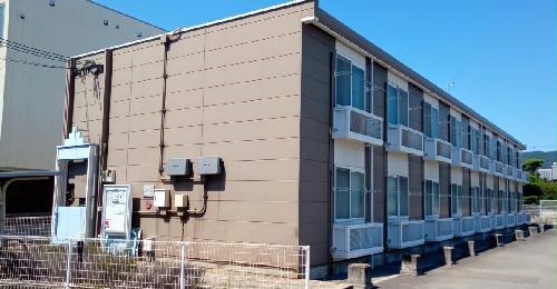 【レオパレス楠見中の建物外観】