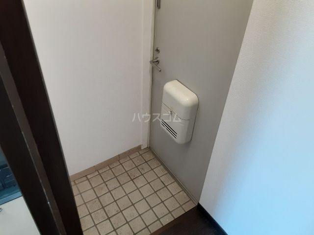 【レクリオヒロ西池新田の玄関】