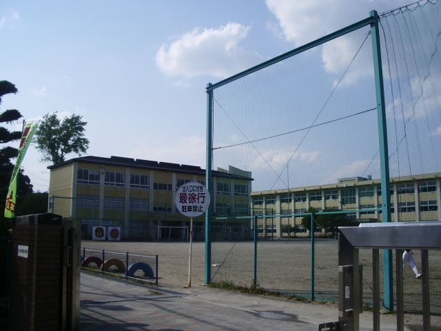 タウニーラポールの小学校