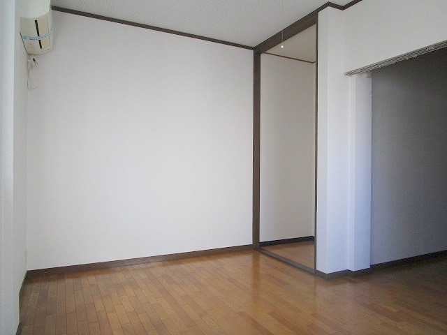 居室・リビング　★洋室６帖★