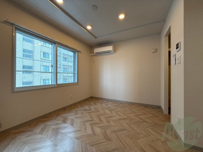 その他部屋・スペース　リビングを別角度から撮ってみました。家具の配置もしやすそう。