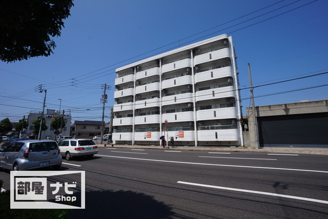【アルファ西宝町の建物外観】