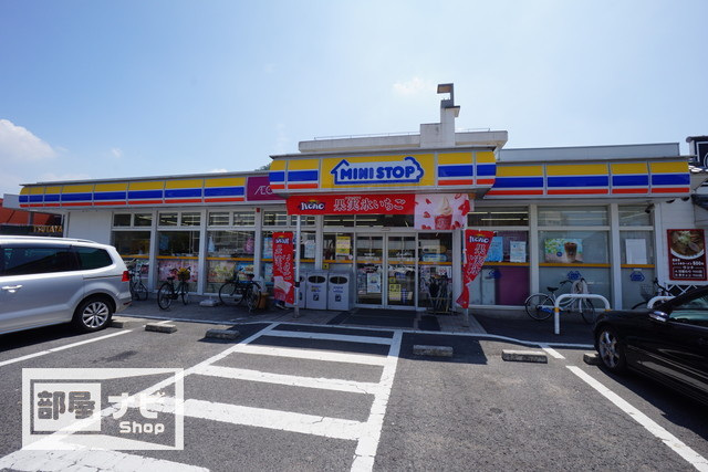 【アルファ西宝町のコンビニ】