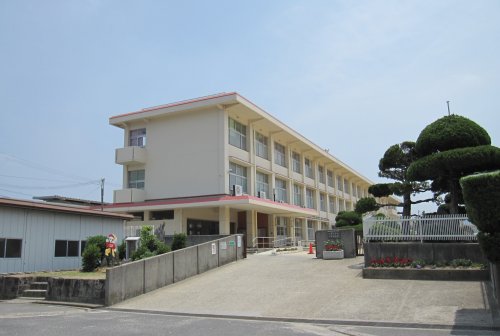 【大野一戸建(定期借家)の小学校】