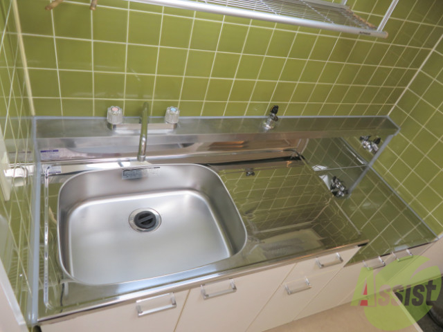 キッチン　かなりピカピカのキッチンになります。お好きなコンロを置けます