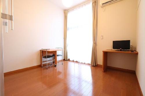 居室・リビング　大型家具家電付きにより初めての一人暮らしの方も安心