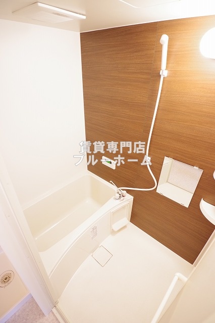 バス・シャワールーム　鏡のあるお風呂！