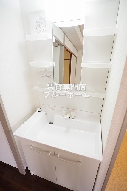 洗面設備　独立洗面台あります！