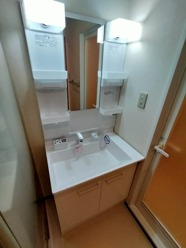 洗面設備　洗髪洗面化粧台