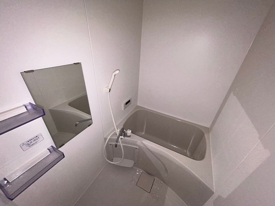 バス・シャワールーム　※別部屋の写真です