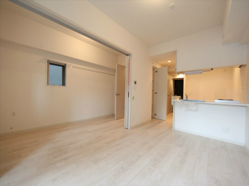 居室・リビング　ＬＤＫ10帖　洋室5帖とつなげても仕切っても使えます