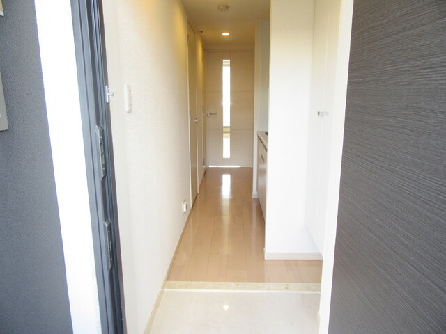 玄関　★玄関からの様子です★