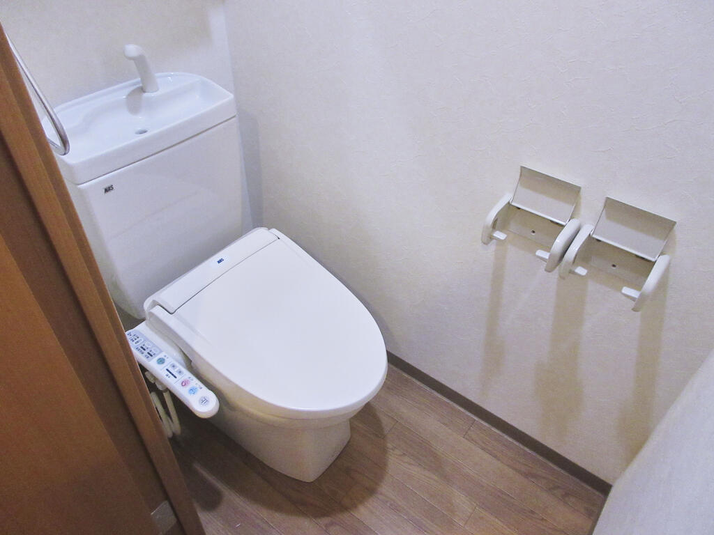 トイレ　※同レイアウトの部屋のサンプル画像です