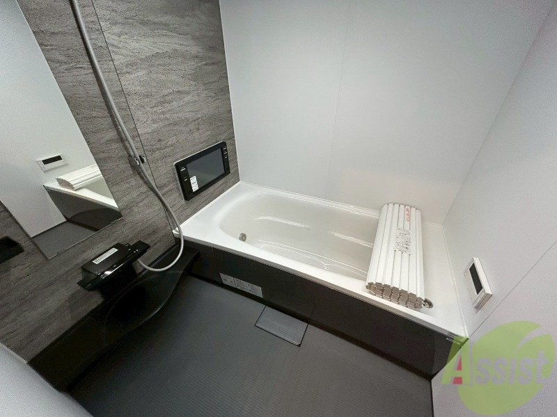 バス・シャワールーム　ユニットバスです。疲れを癒すのに欠かせませんね！