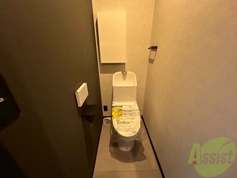 トイレ　こちらはトイレです。清潔感があり、安心して使用できます。