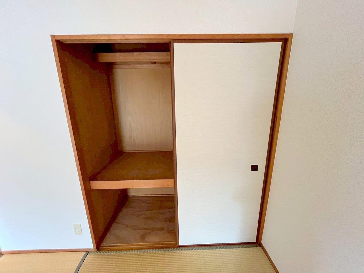 収納　押入収納