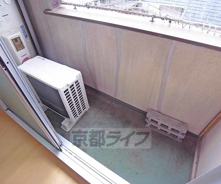 バルコニー　しっかりしたバルコニー