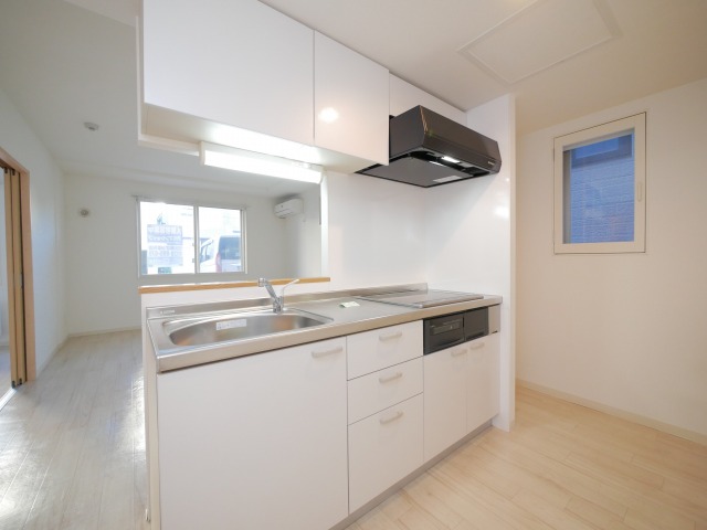 キッチン　広いキッチンスペースで料理が楽しくなります♪