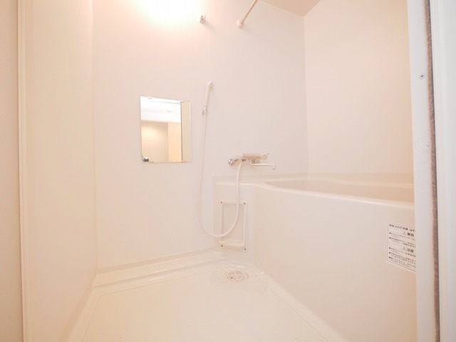 バス・シャワールーム　綺麗なお風呂で1日の疲れを癒してください！