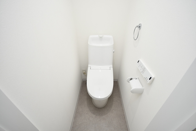 トイレ　トイレ