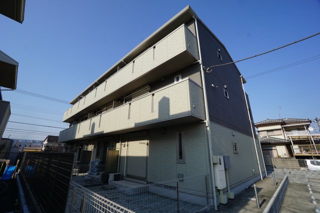 建物外観　※同物件・反転タイプの写真です