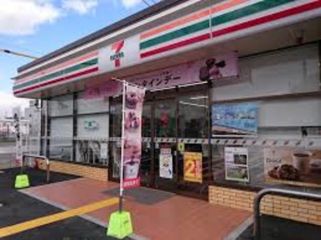 コンビニ　セブンイレブン富田林瀧谷不動店（コンビニ）まで822m