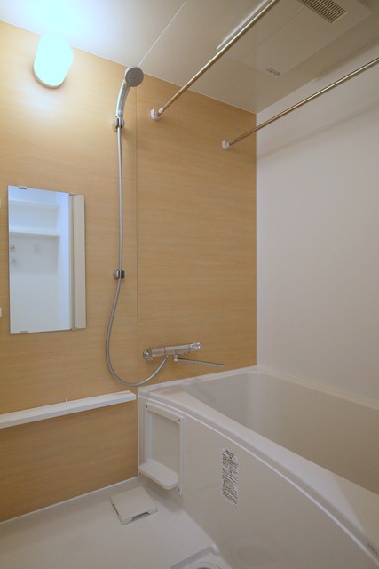 EYE’sTAKARA_内装_2