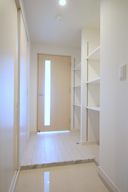 EYE’sTAKARA_内装_5