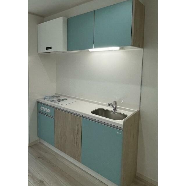 キッチン　ウッドグリーンのお洒落なキッチン♪２口ＩＨコンロで料理好きな