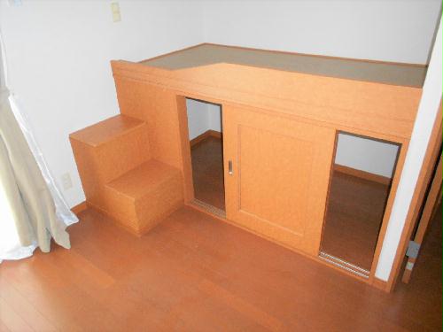 その他部屋・スペース　2階床材はじゅうたんになります