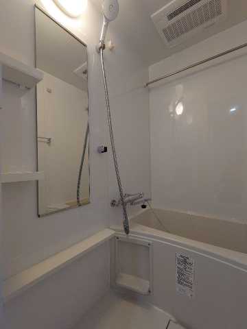 バス・シャワールーム　※別部屋参考（反転）