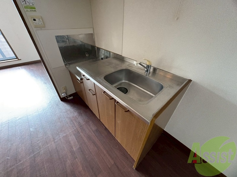 キッチン　キッチンは２口ガスコンロが設置可能となっております。