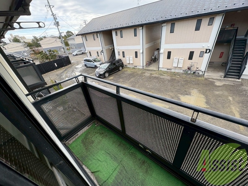 バルコニー　バルコニーでは外干しが可能です。是非ご利用ください。