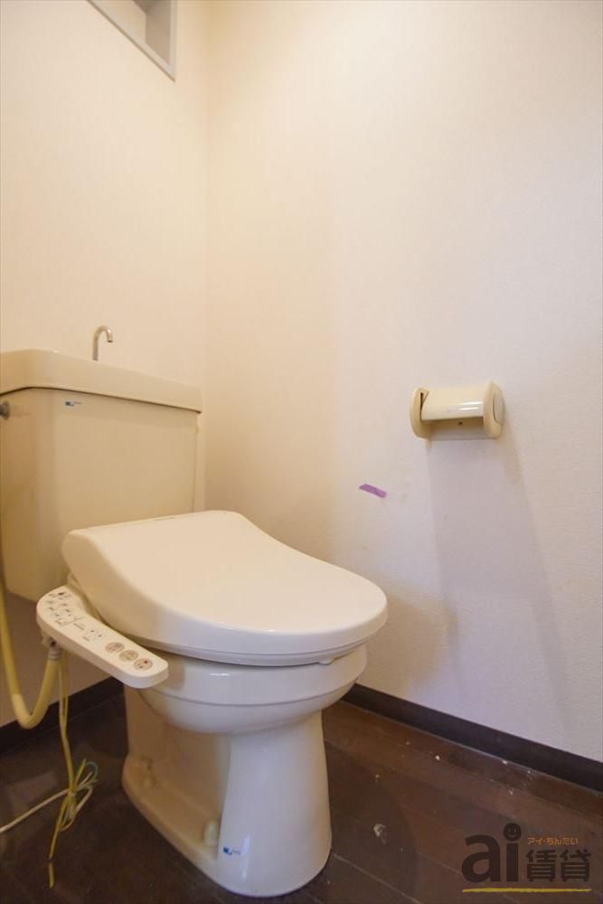 トイレ　※同仕様写真