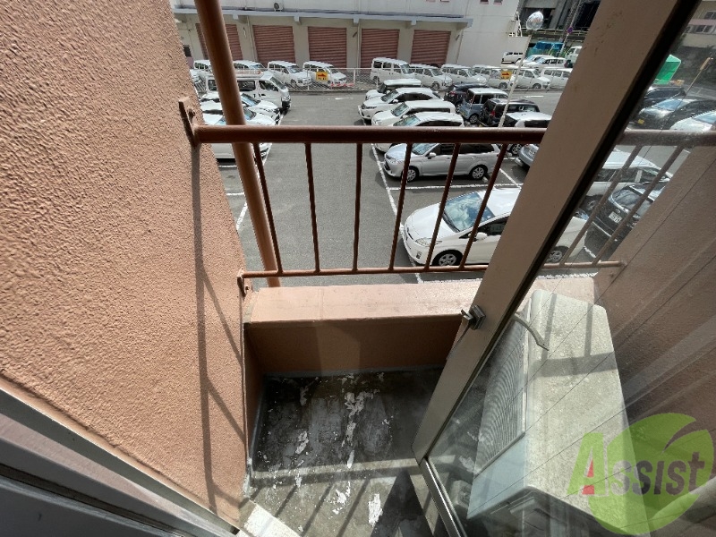 バルコニー　お部屋の外部スペースはこのようになっております。